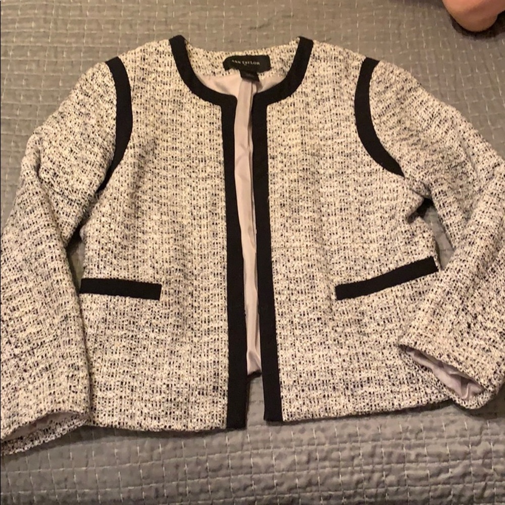 Ann Taylor crop blazer